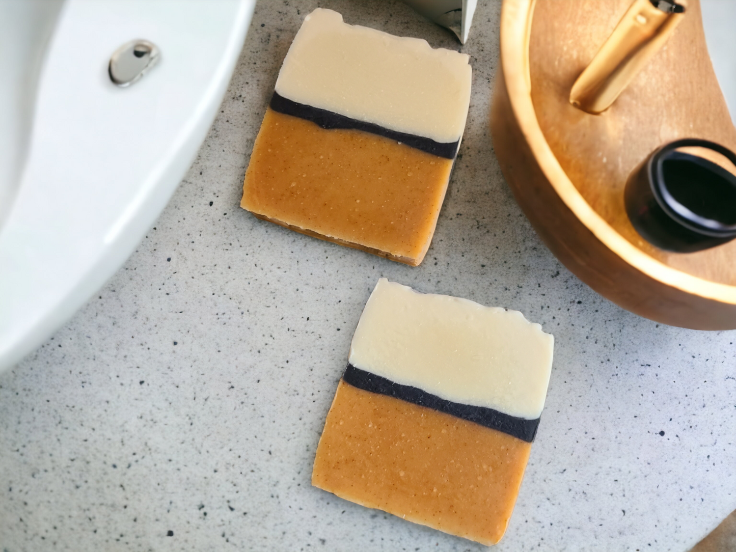 Almond Scented Tumeric & Honey Facial Bar