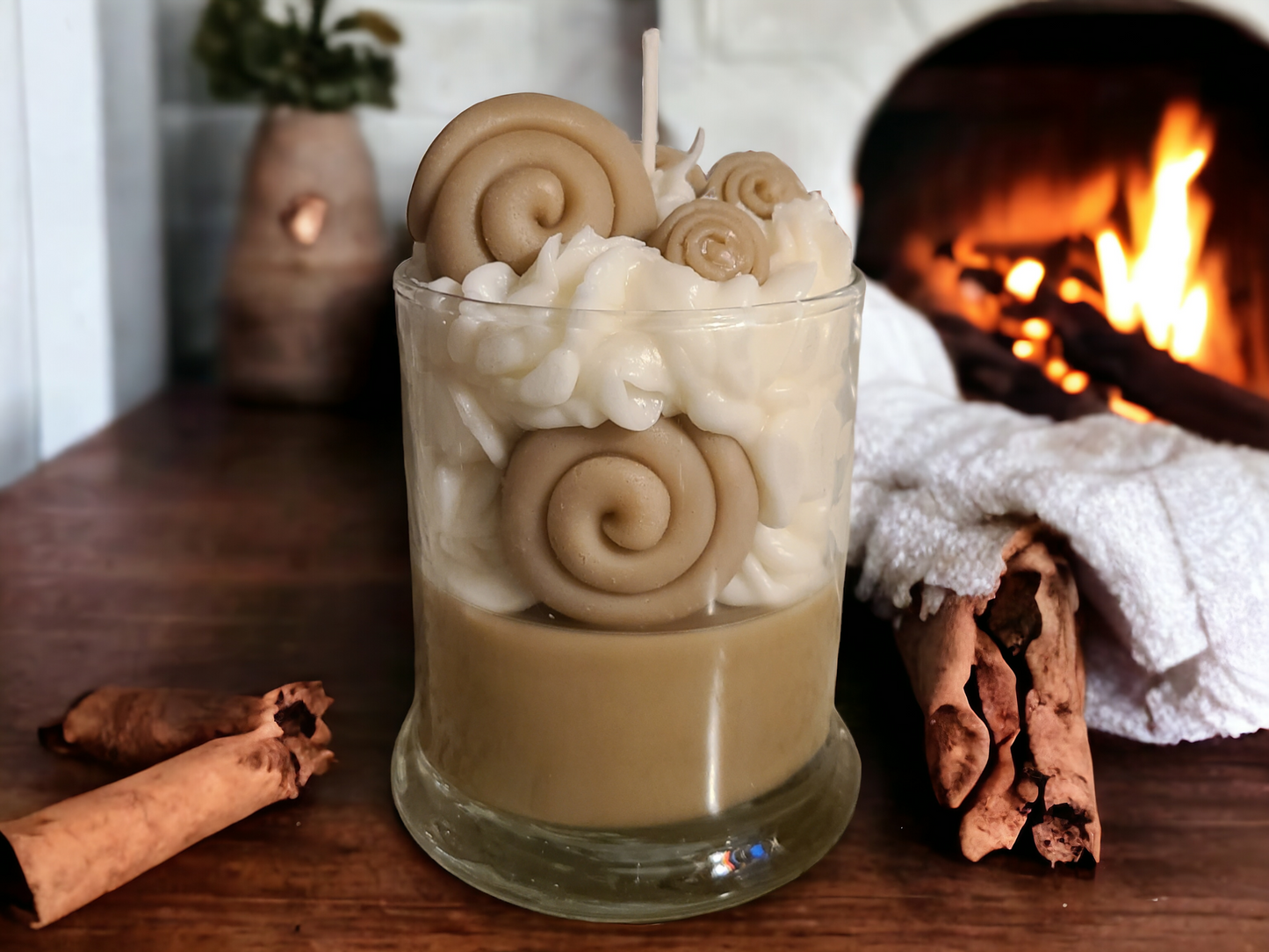 Cinnamon Buns Specialty Frosted Candle